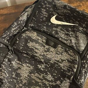 basic nike backpack- lots of pockets